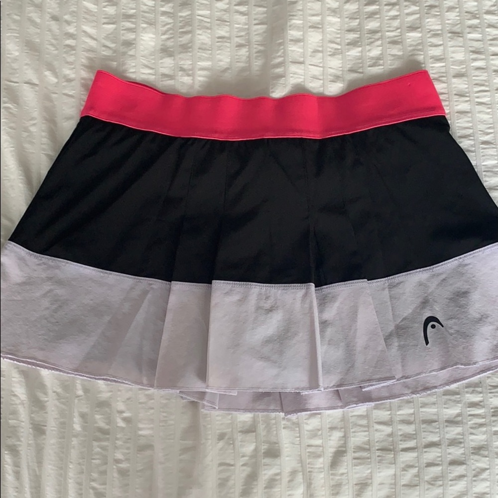 Woman’s Head tennis skirt